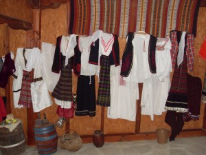 болгарская деревня, одежда