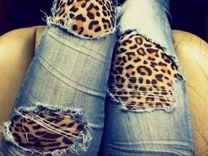 джинсы с леопардовыми вставками